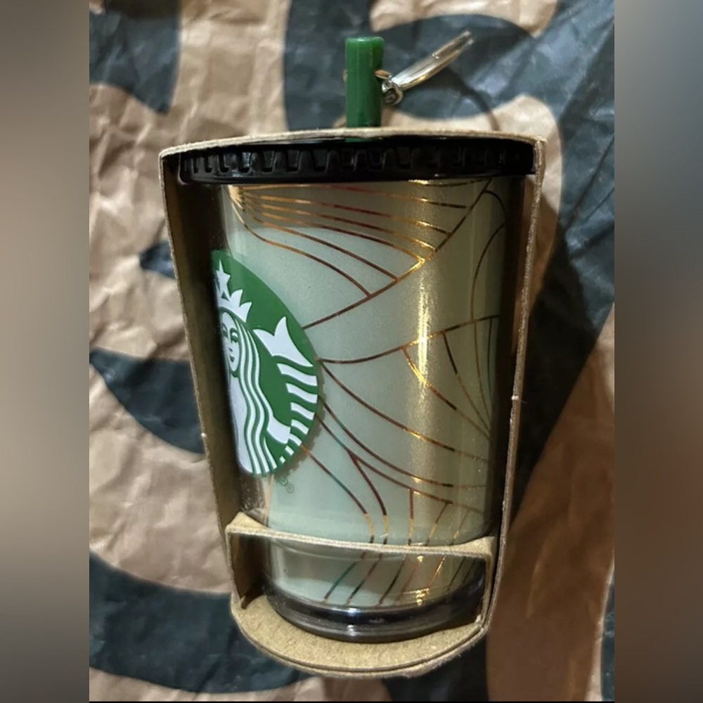 STARBUCKS Europe Summer green and gold tumbler keychain NEW